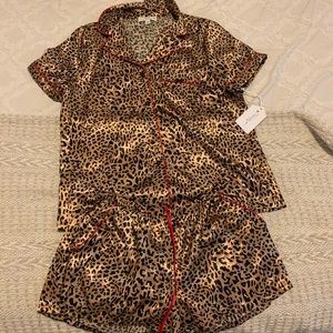 NWT cheetah and red sleep set